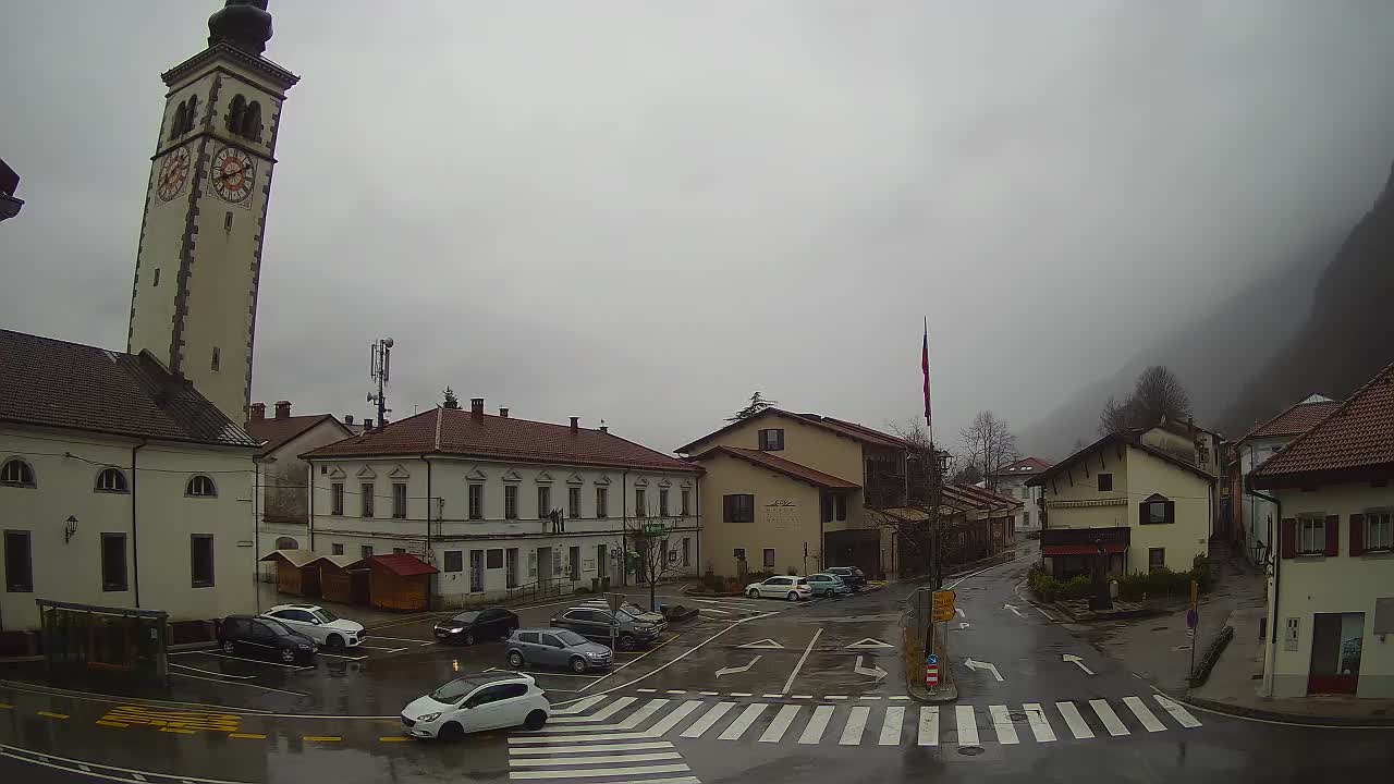 Cámara web en vivo Centro de la ciudad de Kobarid – Valle de Soča – Eslovenia