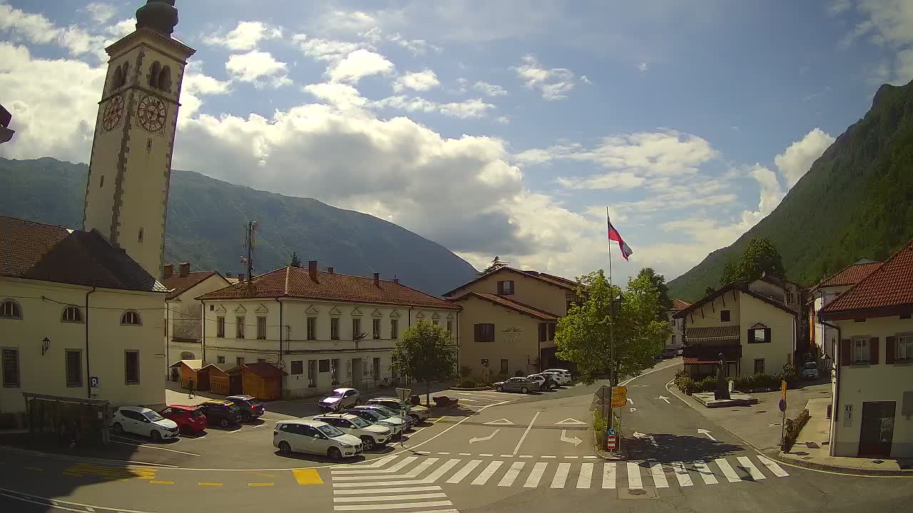Cámara web en vivo Centro de la ciudad de Kobarid – Valle de Soča – Eslovenia