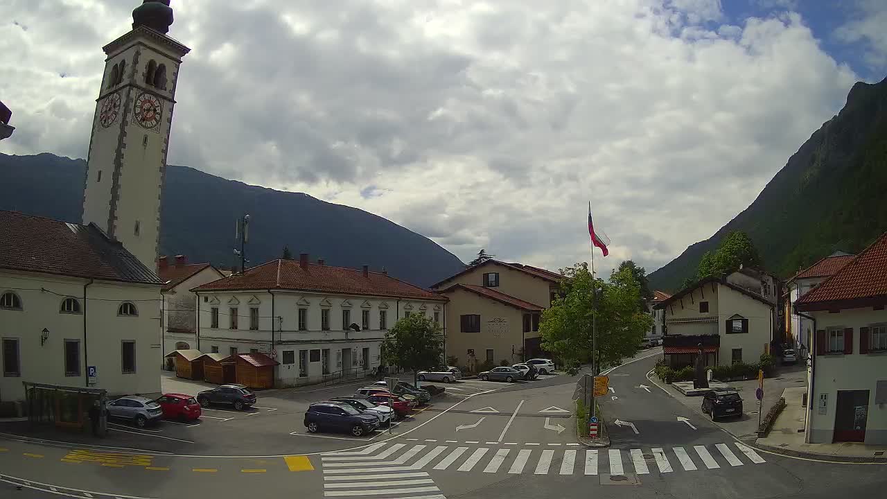 Web kamera uživo Centar grada Kobarida – dolina Soče – Slovenija