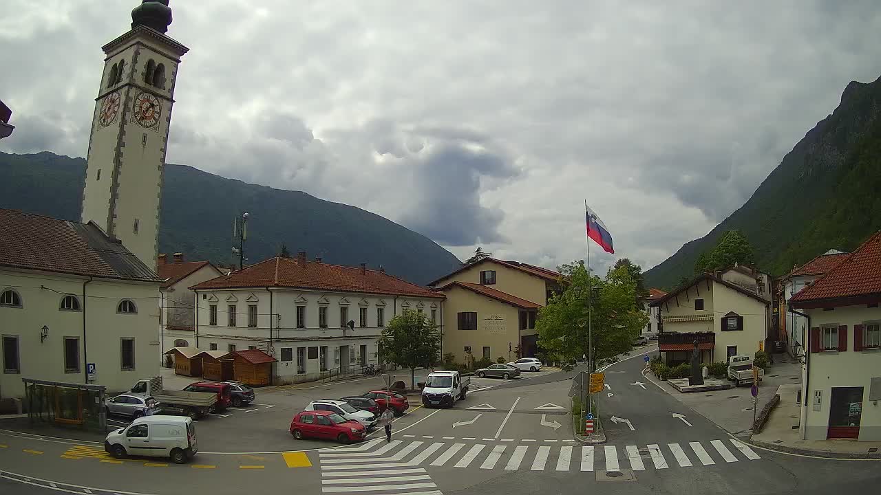 Spletna kamera Kobarid center mesta – dolina Soče – Slovenija
