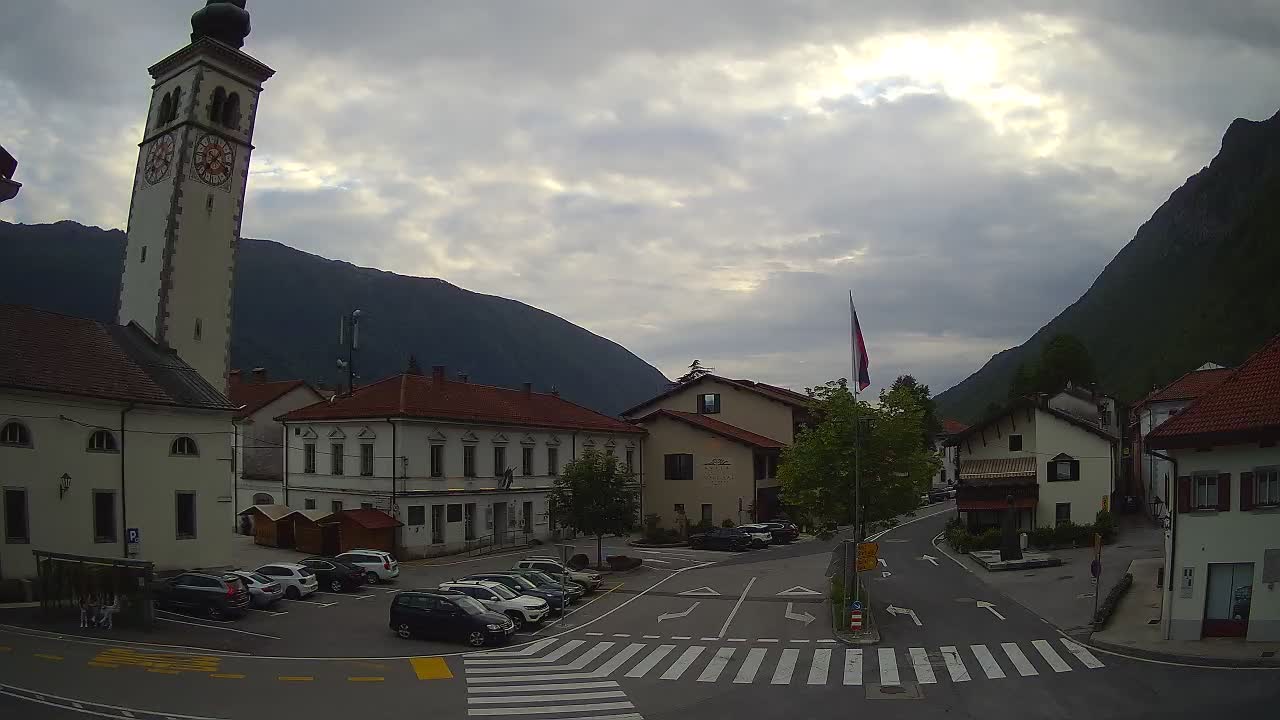 Cámara web en vivo Centro de la ciudad de Kobarid – Valle de Soča – Eslovenia