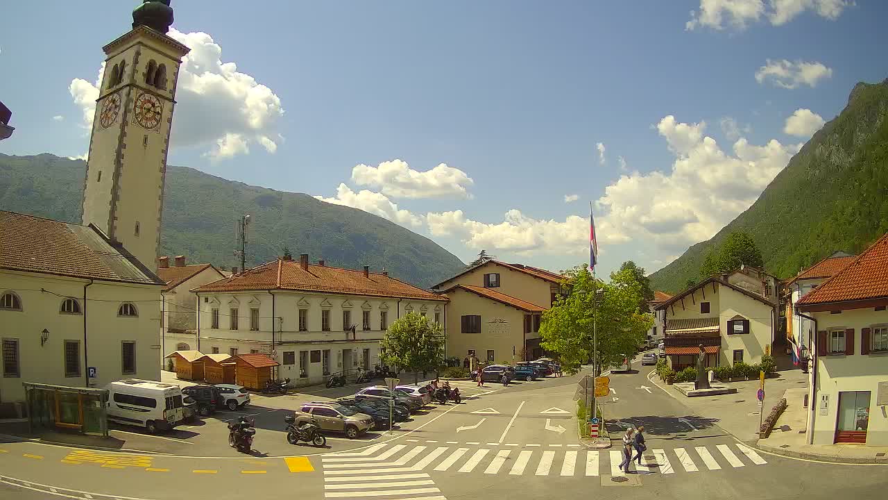 Spletna kamera Kobarid center mesta – dolina Soče – Slovenija