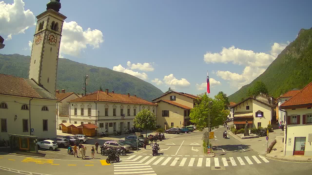 Spletna kamera Kobarid center mesta – dolina Soče – Slovenija