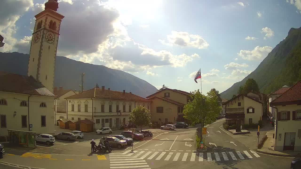Cámara web en vivo Centro de la ciudad de Kobarid – Valle de Soča – Eslovenia