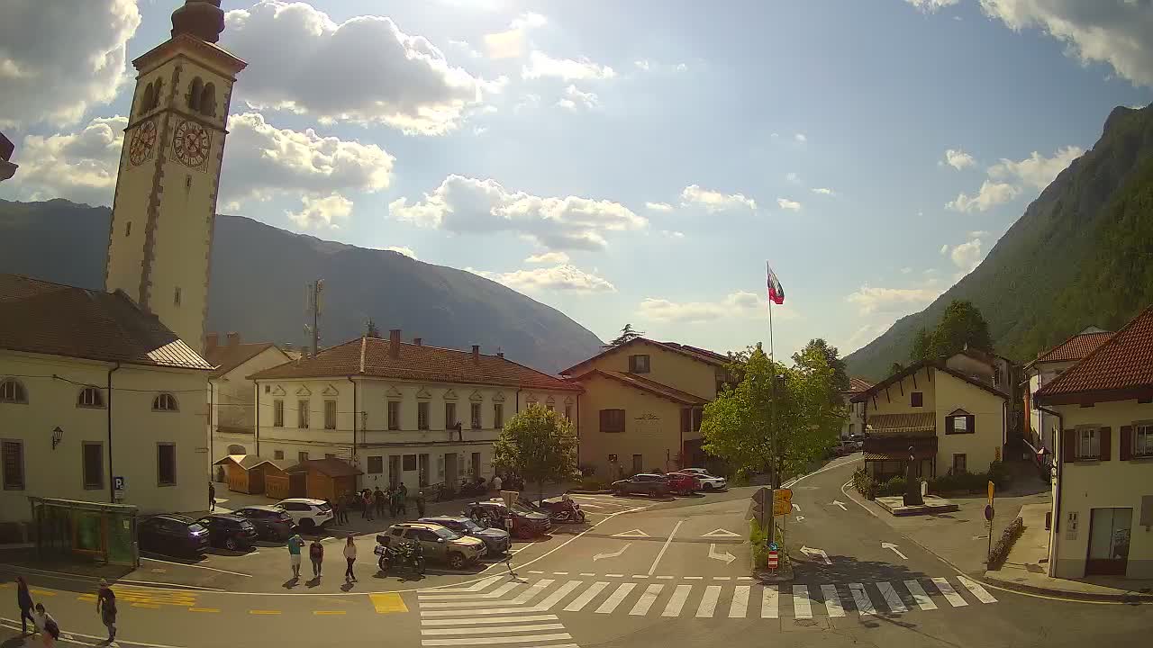 Cámara web en vivo Centro de la ciudad de Kobarid – Valle de Soča – Eslovenia