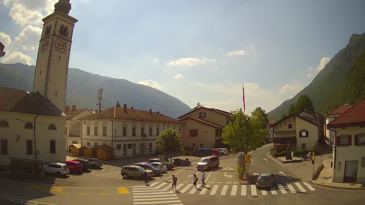Web kamera uživo Centar grada Kobarida – dolina Soče – Slovenija