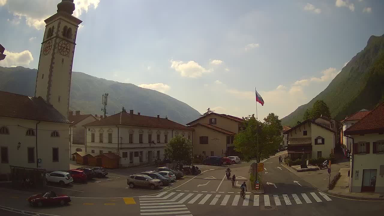 Cámara web en vivo Centro de la ciudad de Kobarid – Valle de Soča – Eslovenia