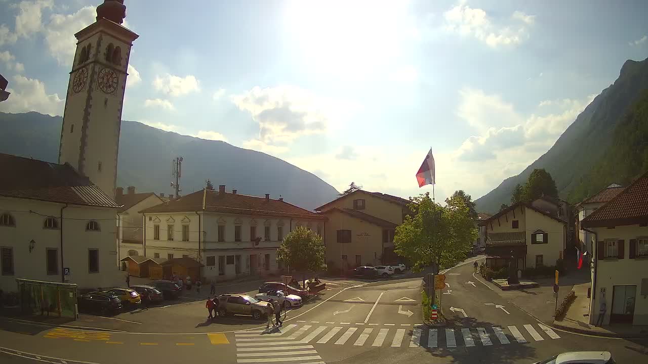 Spletna kamera Kobarid center mesta – dolina Soče – Slovenija