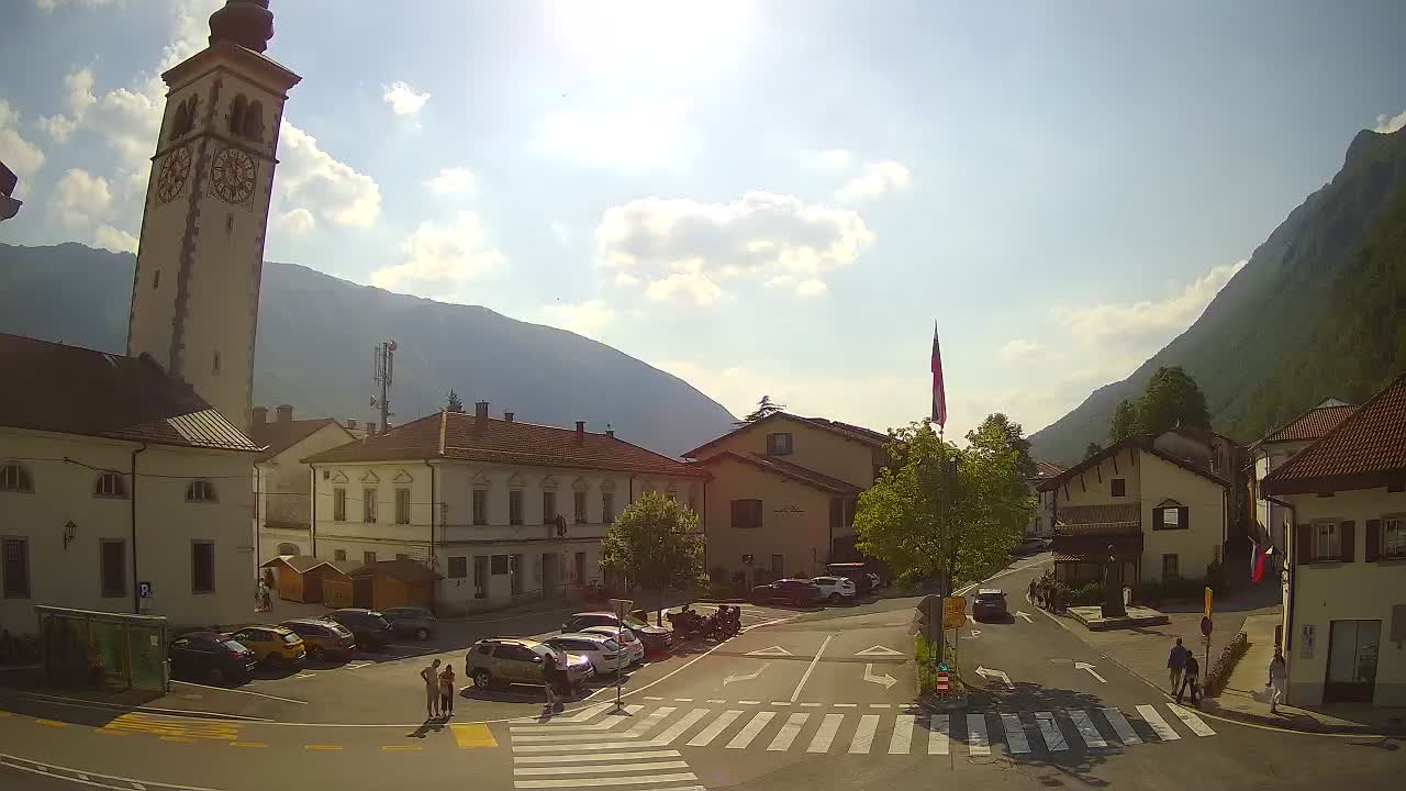 Spletna kamera Kobarid center mesta – dolina Soče – Slovenija