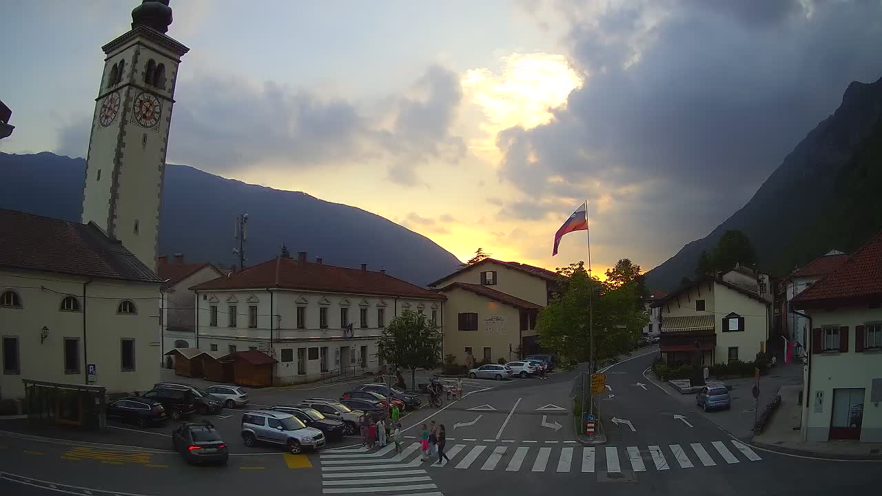 Cámara web en vivo Centro de la ciudad de Kobarid – Valle de Soča – Eslovenia