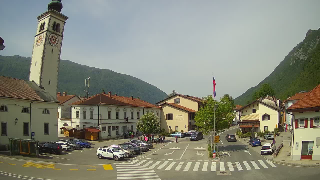 Spletna kamera Kobarid center mesta – dolina Soče – Slovenija