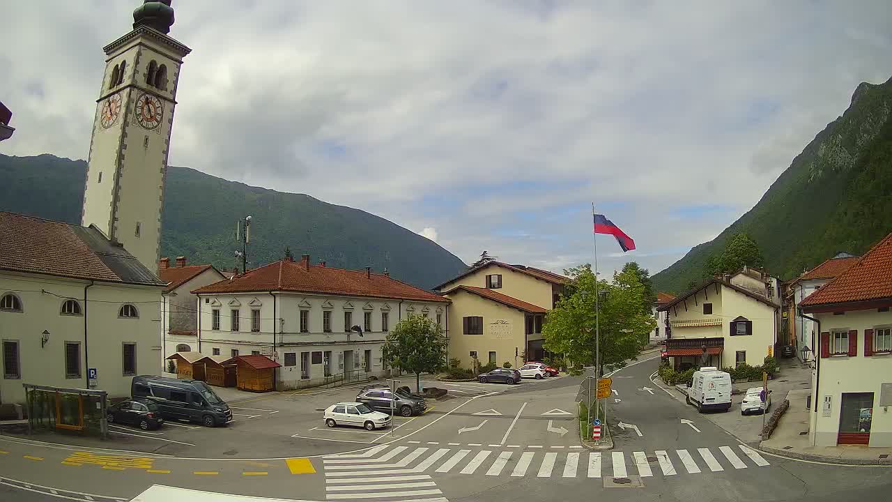 Cámara web en vivo Centro de la ciudad de Kobarid – Valle de Soča – Eslovenia