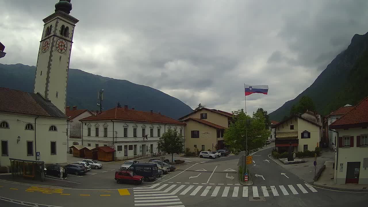 Spletna kamera Kobarid center mesta – dolina Soče – Slovenija