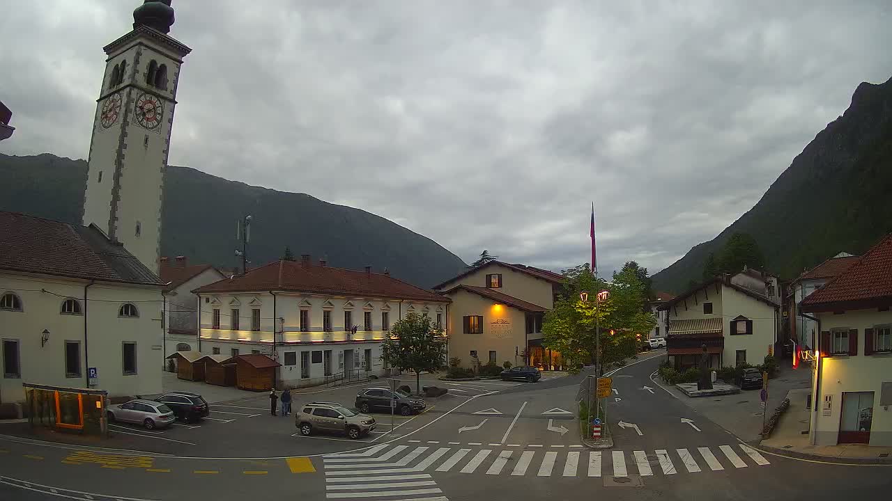 Spletna kamera Kobarid center mesta – dolina Soče – Slovenija