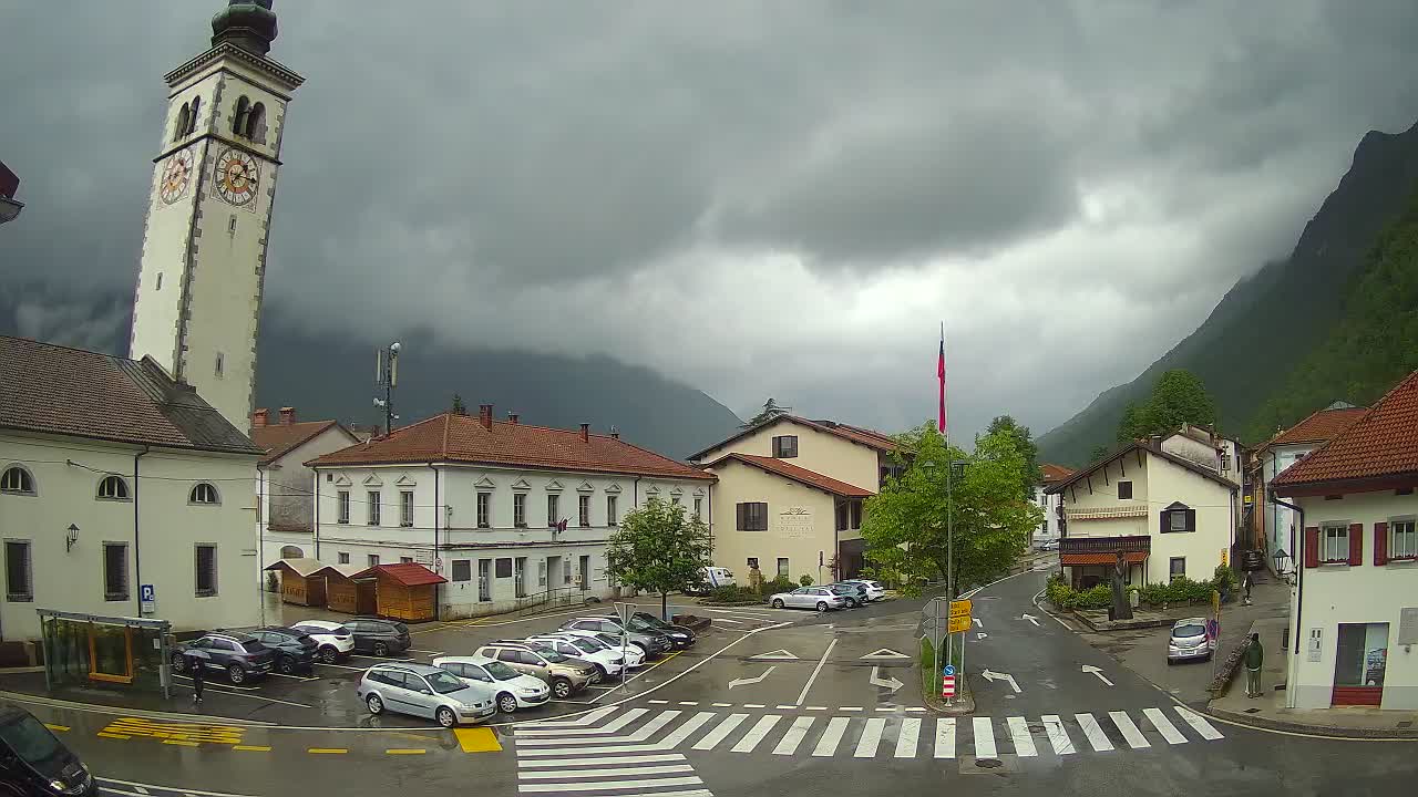 Spletna kamera Kobarid center mesta – dolina Soče – Slovenija