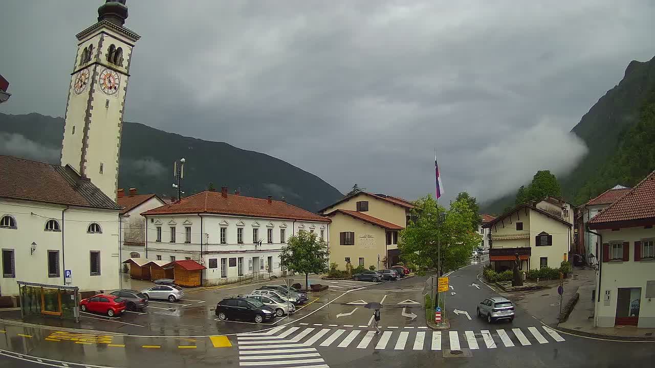 Spletna kamera Kobarid center mesta – dolina Soče – Slovenija