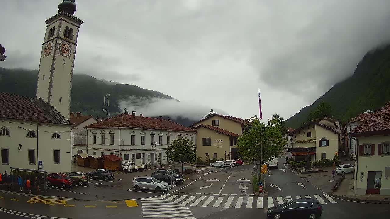 Spletna kamera Kobarid center mesta – dolina Soče – Slovenija