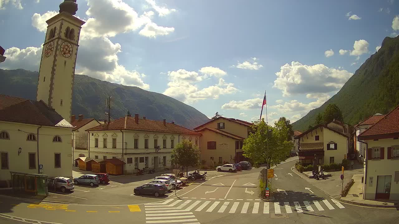 Web kamera uživo Centar grada Kobarida – dolina Soče – Slovenija