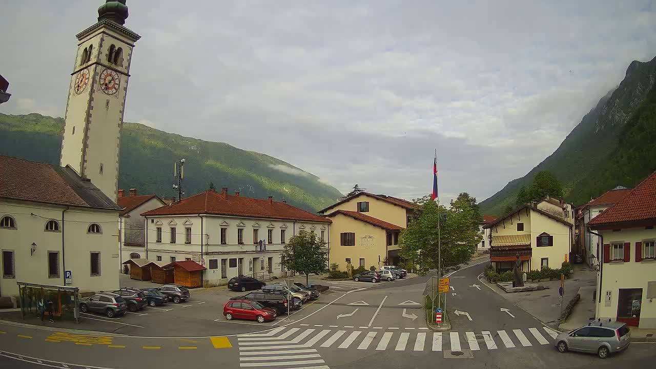 Web kamera uživo Centar grada Kobarida – dolina Soče – Slovenija
