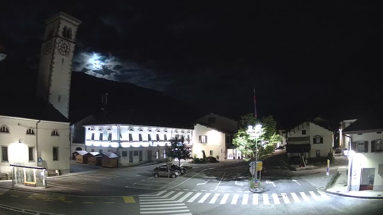 Spletna kamera Kobarid center mesta – dolina Soče – Slovenija