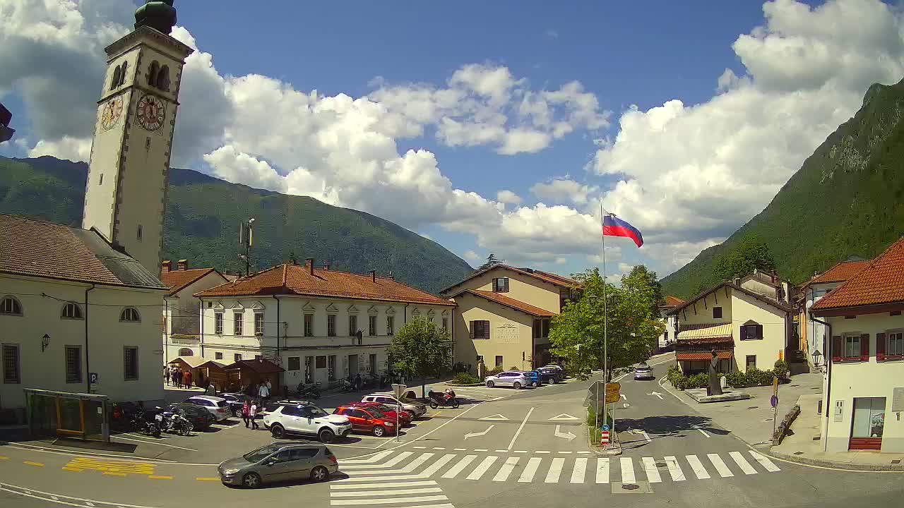Cámara web en vivo Centro de la ciudad de Kobarid – Valle de Soča – Eslovenia