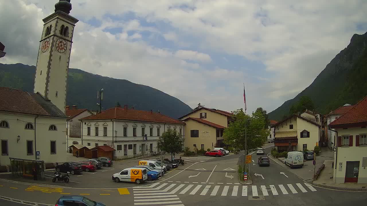 Spletna kamera Kobarid center mesta – dolina Soče – Slovenija