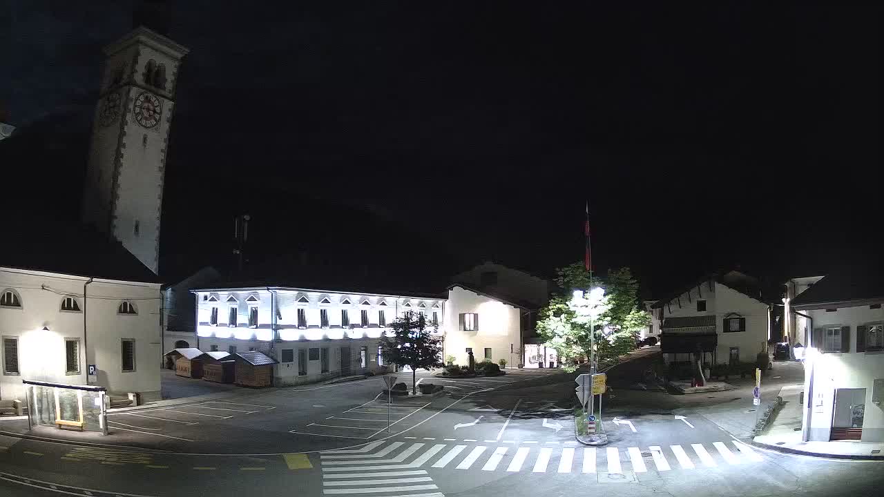 Spletna kamera Kobarid center mesta – dolina Soče – Slovenija