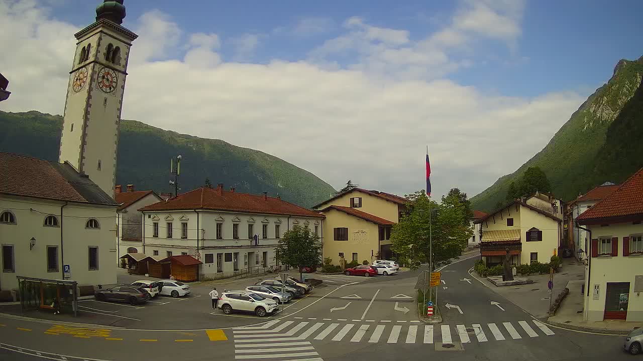 Web kamera uživo Centar grada Kobarida – dolina Soče – Slovenija