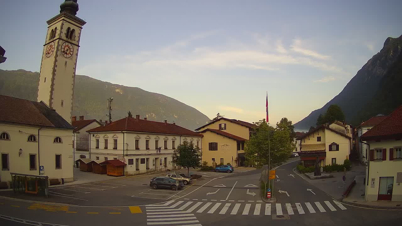 Cámara web en vivo Centro de la ciudad de Kobarid – Valle de Soča – Eslovenia