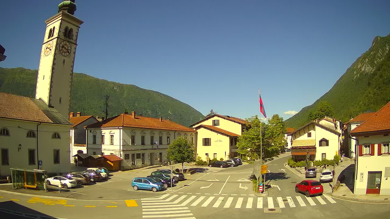 Web kamera uživo Centar grada Kobarida – dolina Soče – Slovenija