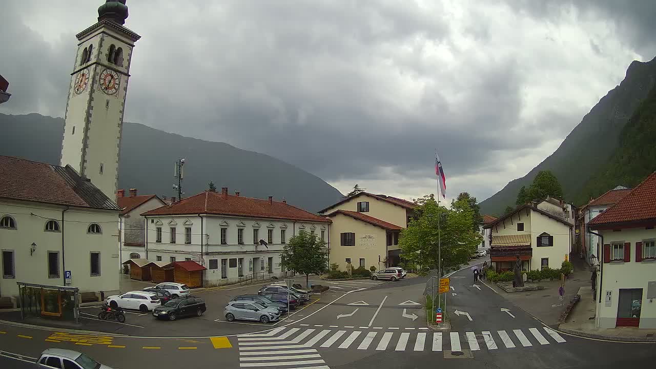 Cámara web en vivo Centro de la ciudad de Kobarid – Valle de Soča – Eslovenia