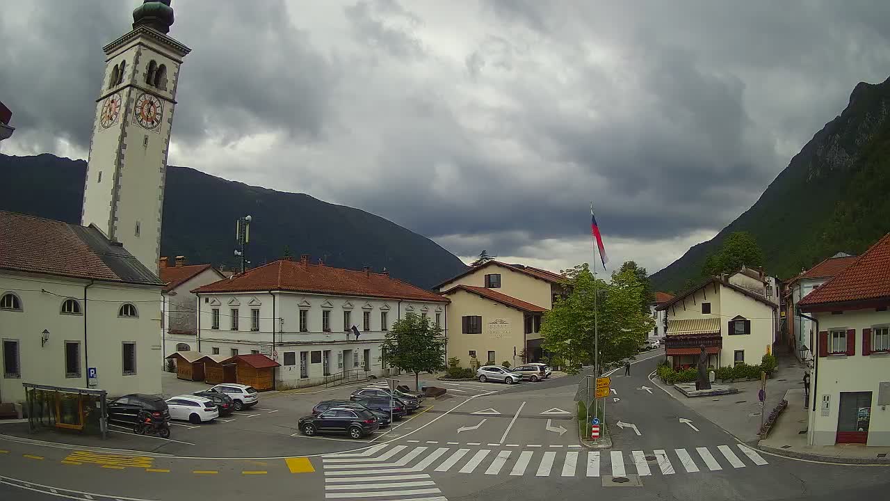 Web kamera uživo Centar grada Kobarida – dolina Soče – Slovenija
