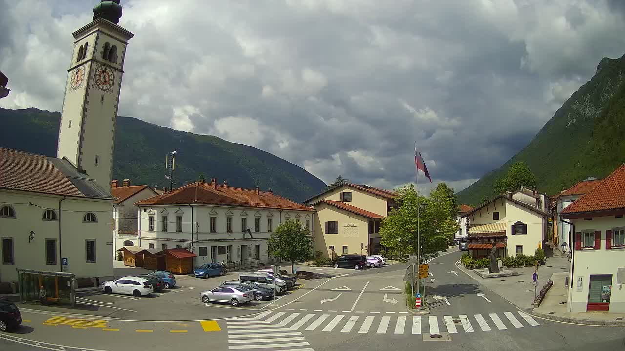 Spletna kamera Kobarid center mesta – dolina Soče – Slovenija
