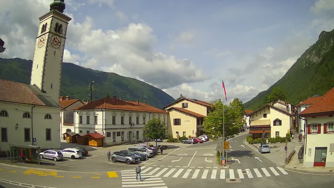 Web kamera uživo Centar grada Kobarida – dolina Soče – Slovenija