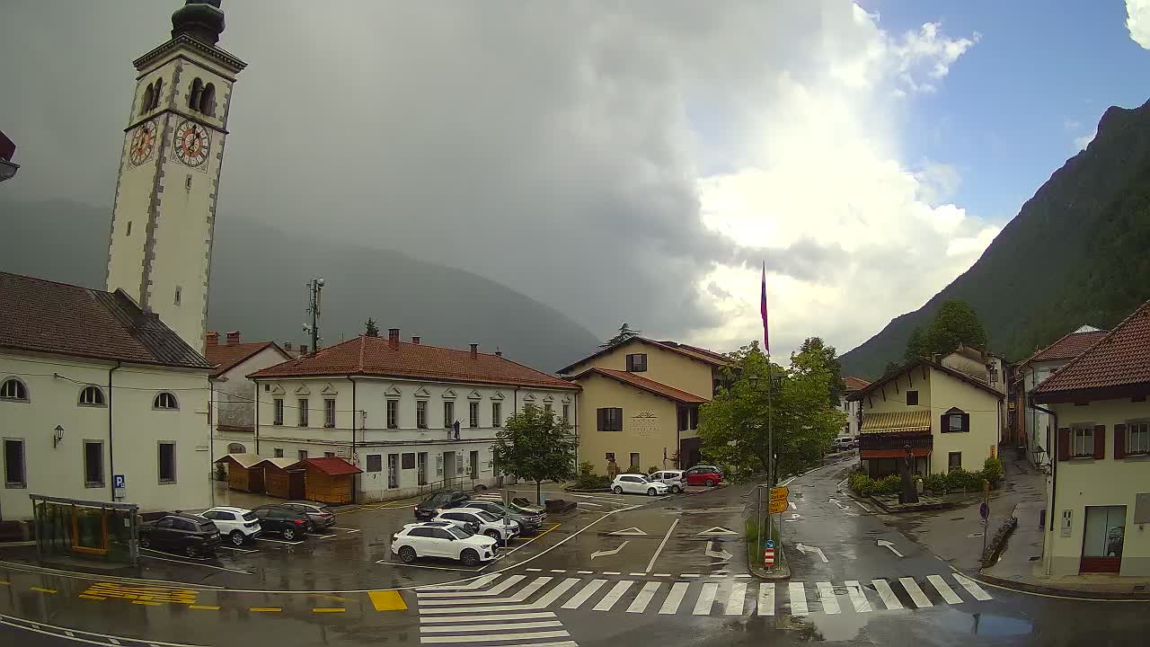 Cámara web en vivo Centro de la ciudad de Kobarid – Valle de Soča – Eslovenia
