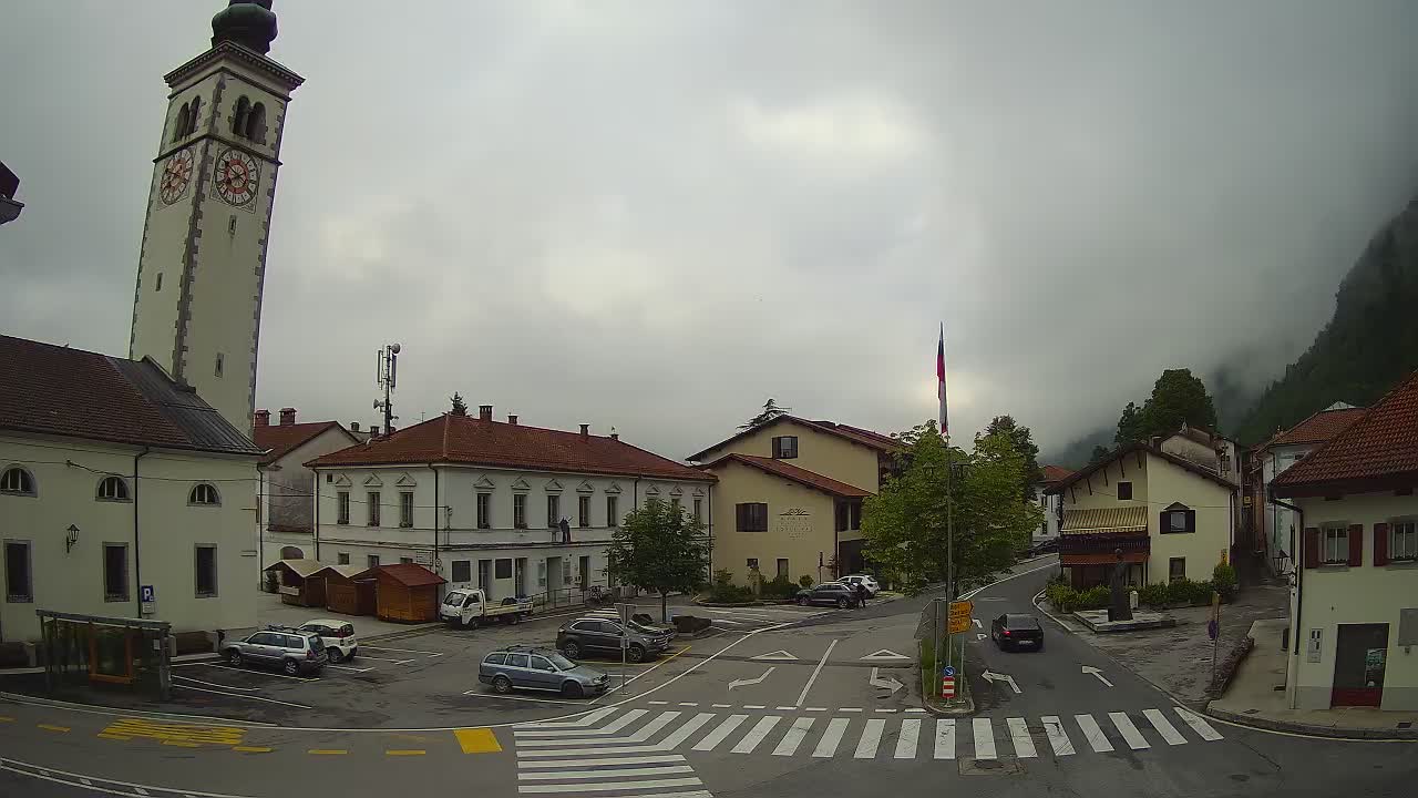 Spletna kamera Kobarid center mesta – dolina Soče – Slovenija