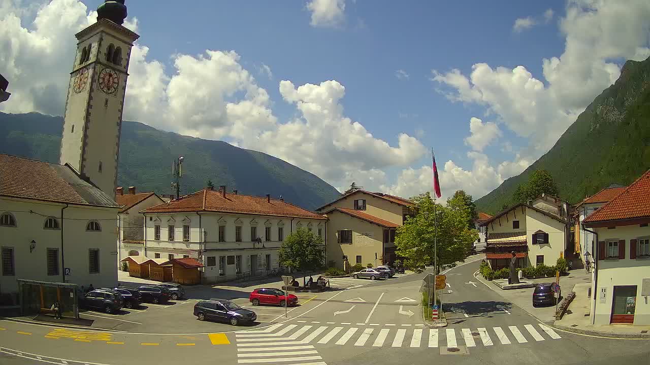 Spletna kamera Kobarid center mesta – dolina Soče – Slovenija