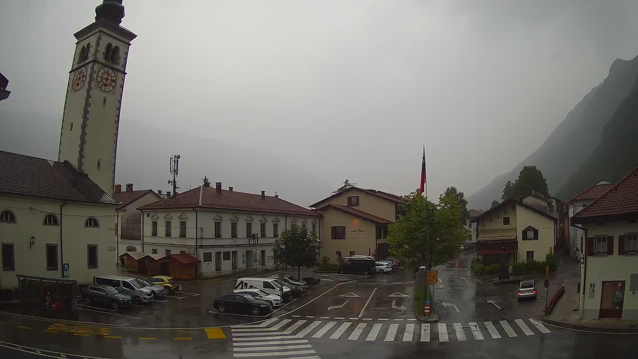 Spletna kamera Kobarid center mesta – dolina Soče – Slovenija