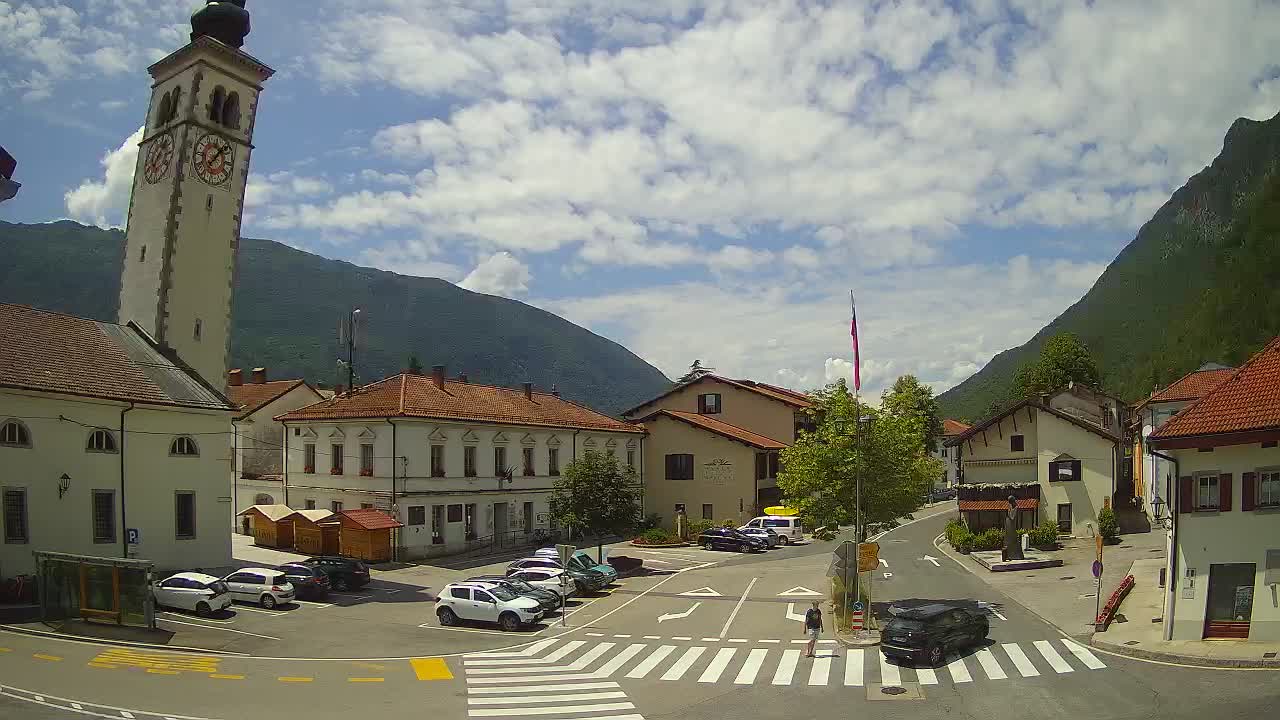 Web kamera uživo Centar grada Kobarida – dolina Soče – Slovenija