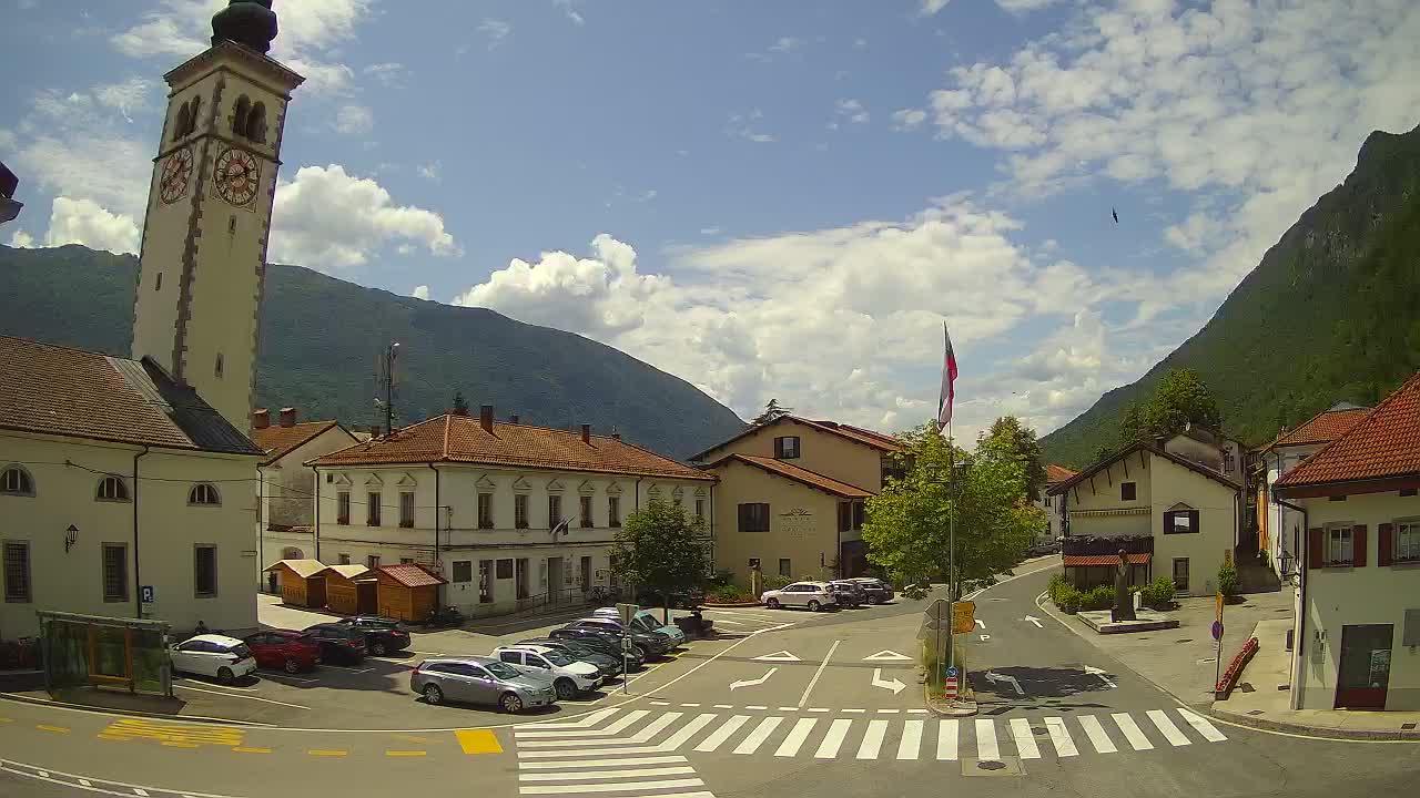 Web kamera uživo Centar grada Kobarida – dolina Soče – Slovenija