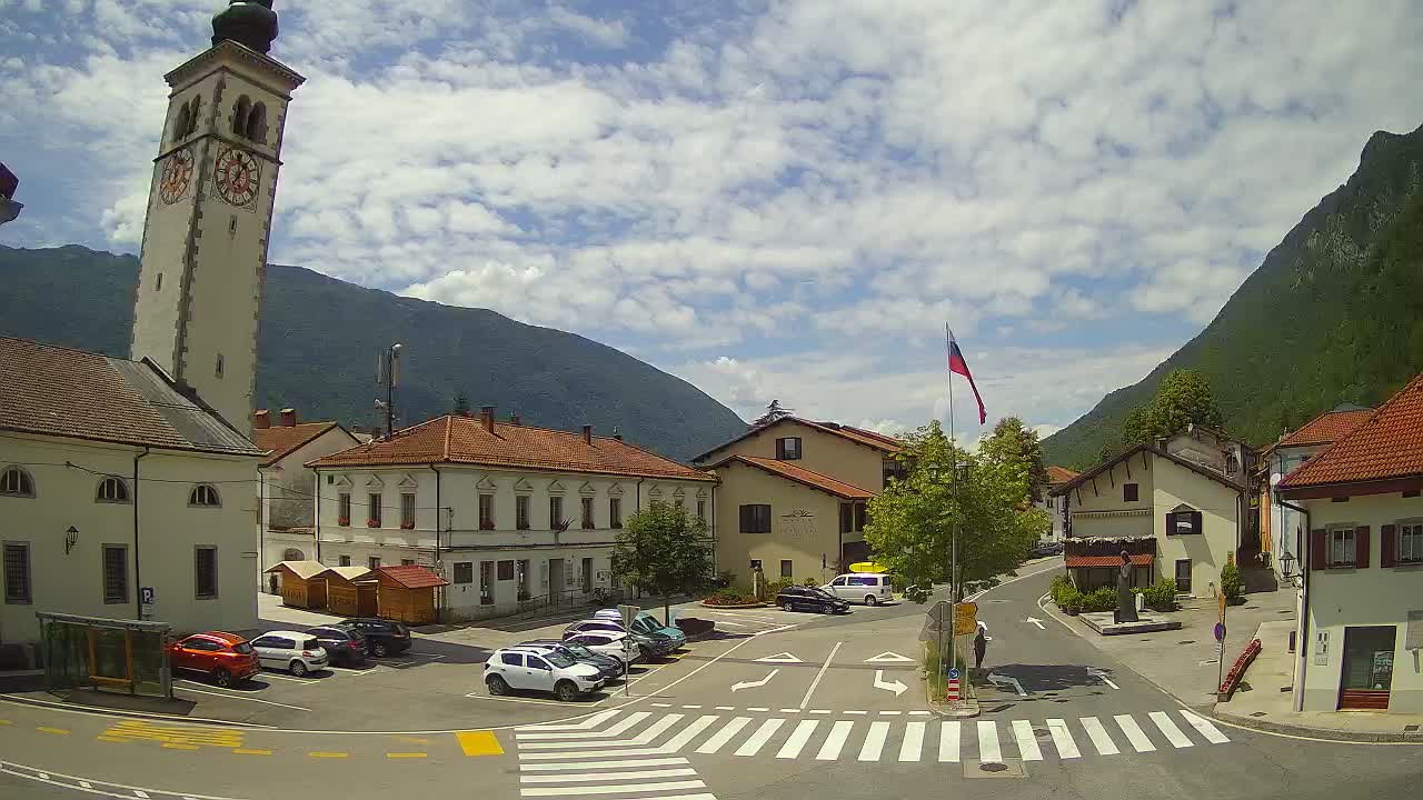 Web kamera uživo Centar grada Kobarida – dolina Soče – Slovenija