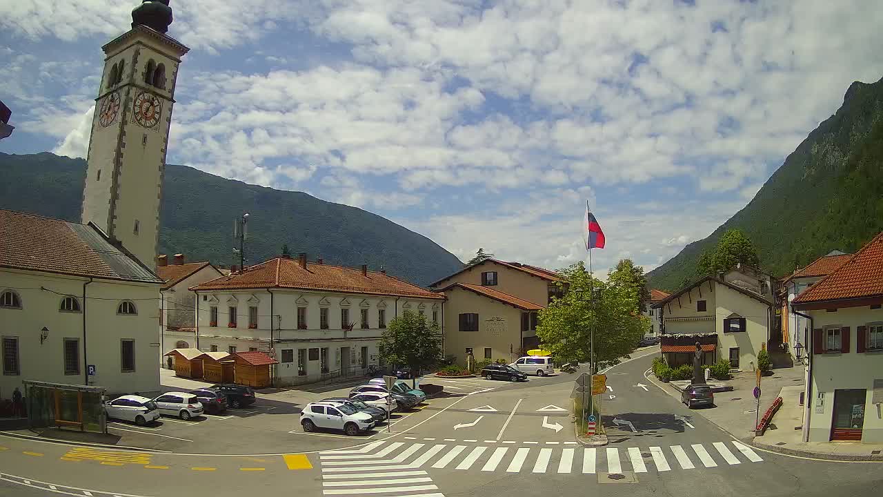 Spletna kamera Kobarid center mesta – dolina Soče – Slovenija