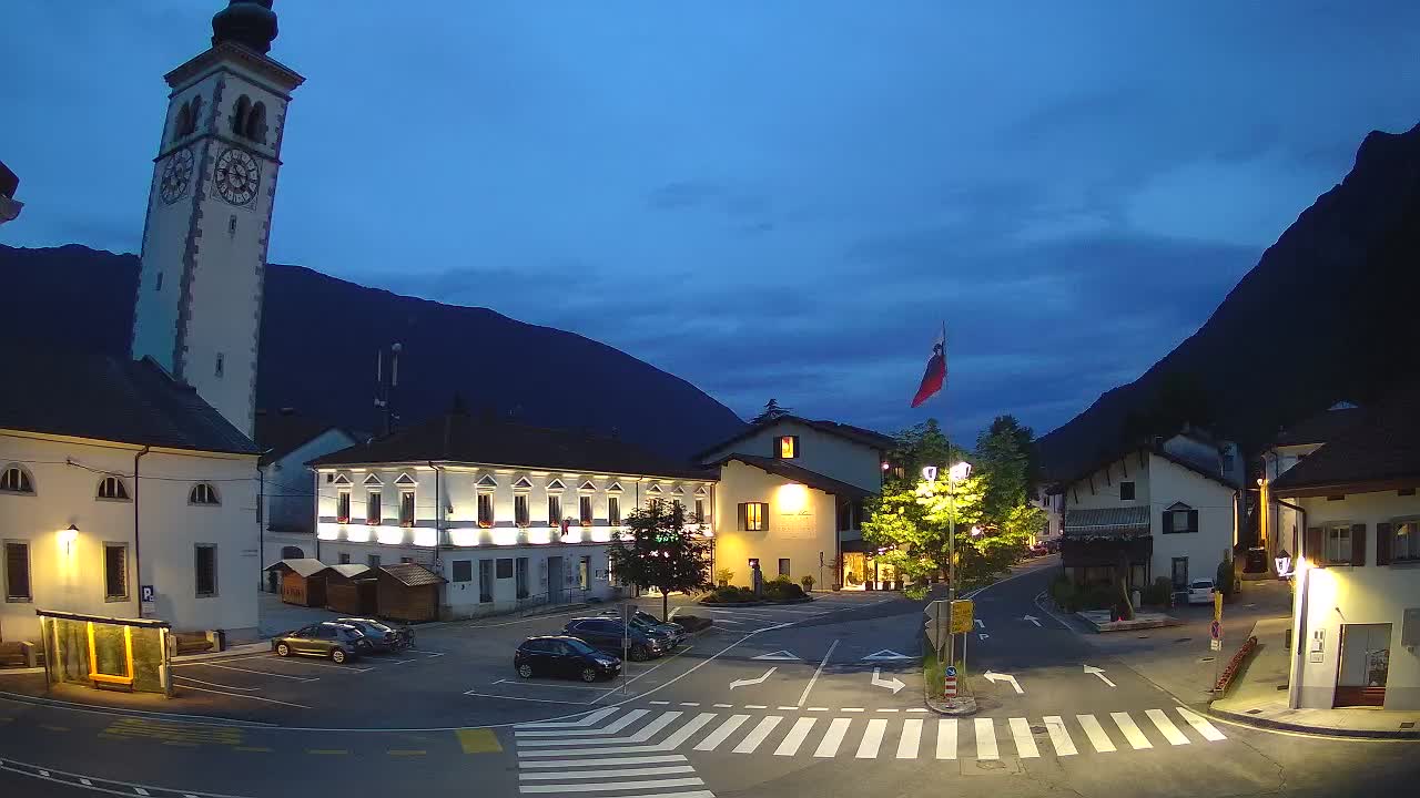 Spletna kamera Kobarid center mesta – dolina Soče – Slovenija