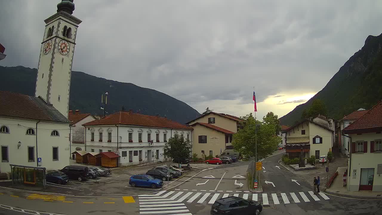 Web kamera uživo Centar grada Kobarida – dolina Soče – Slovenija