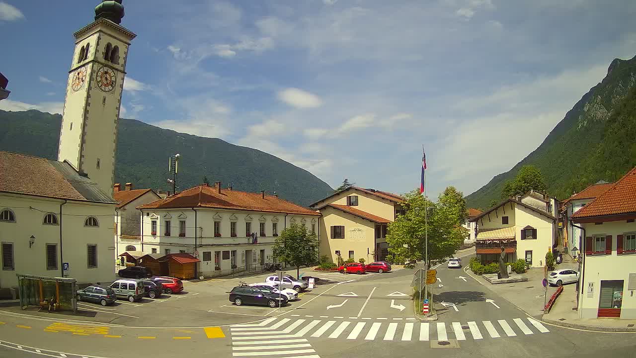 Spletna kamera Kobarid center mesta – dolina Soče – Slovenija