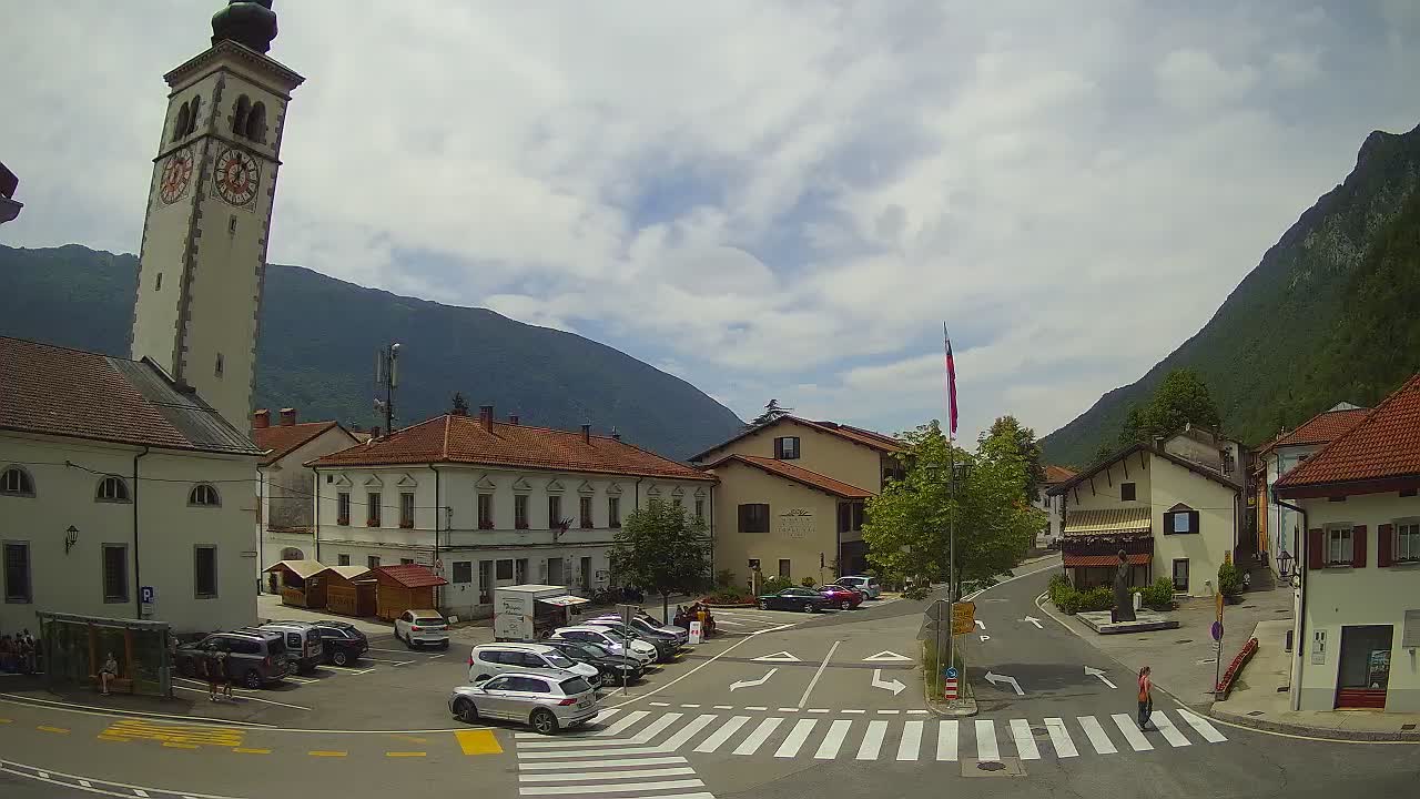 Web kamera uživo Centar grada Kobarida – dolina Soče – Slovenija