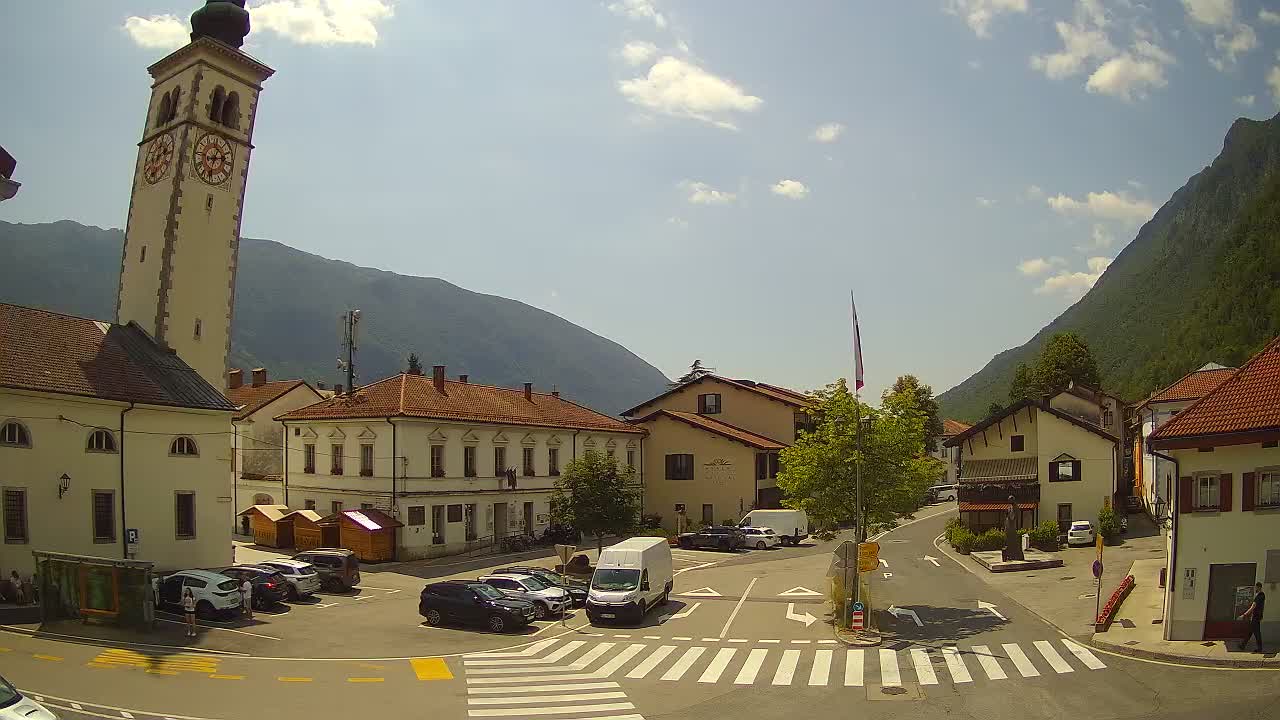 Spletna kamera Kobarid center mesta – dolina Soče – Slovenija