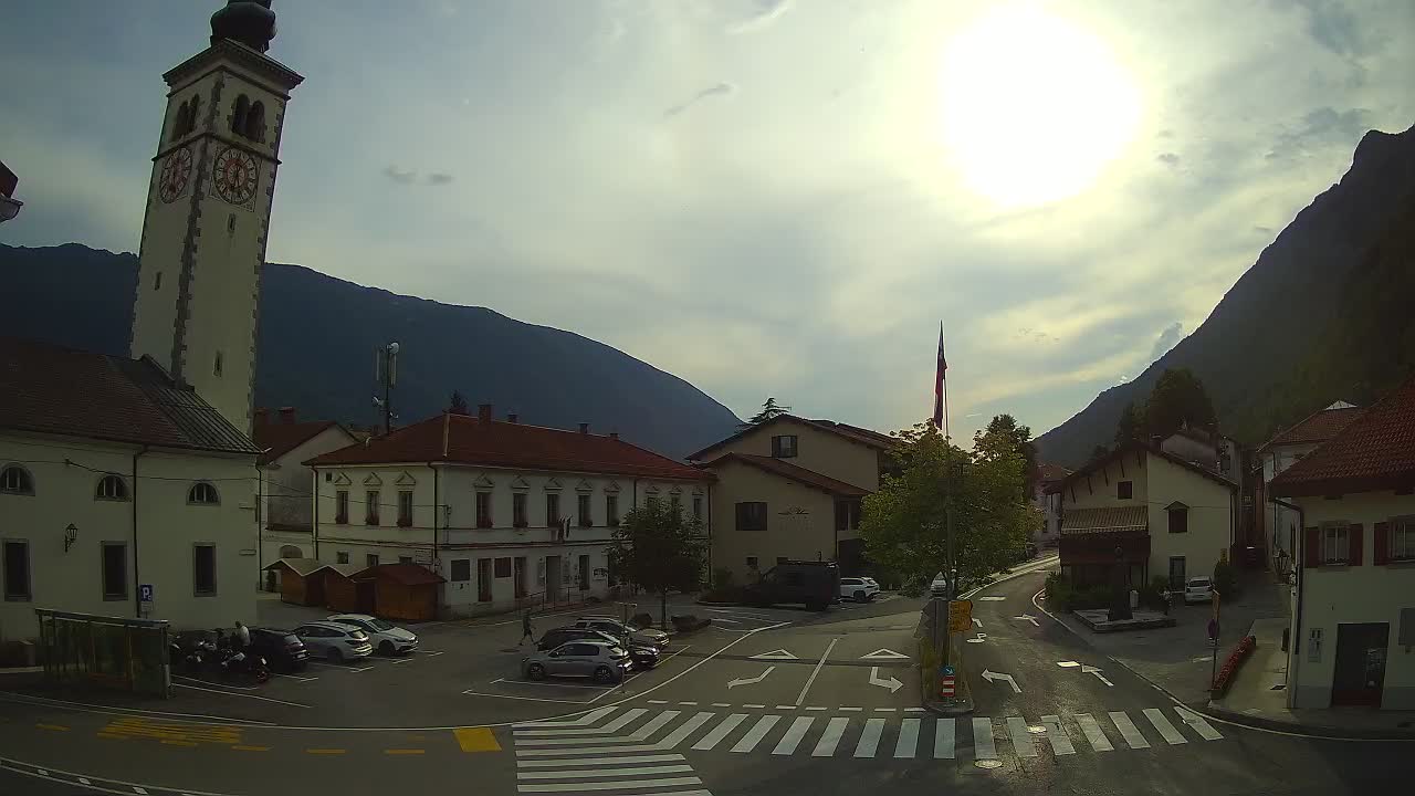 Web kamera uživo Centar grada Kobarida – dolina Soče – Slovenija