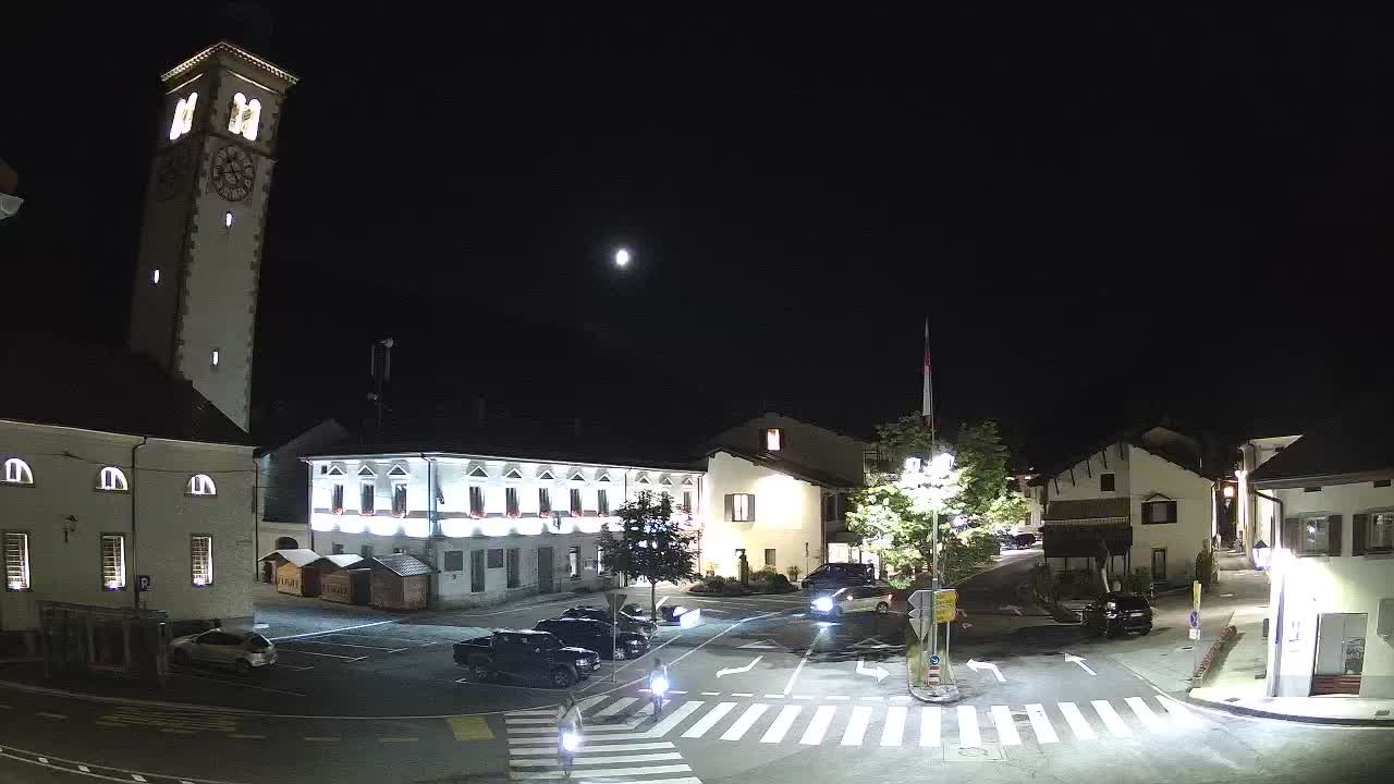 Spletna kamera Kobarid center mesta – dolina Soče – Slovenija