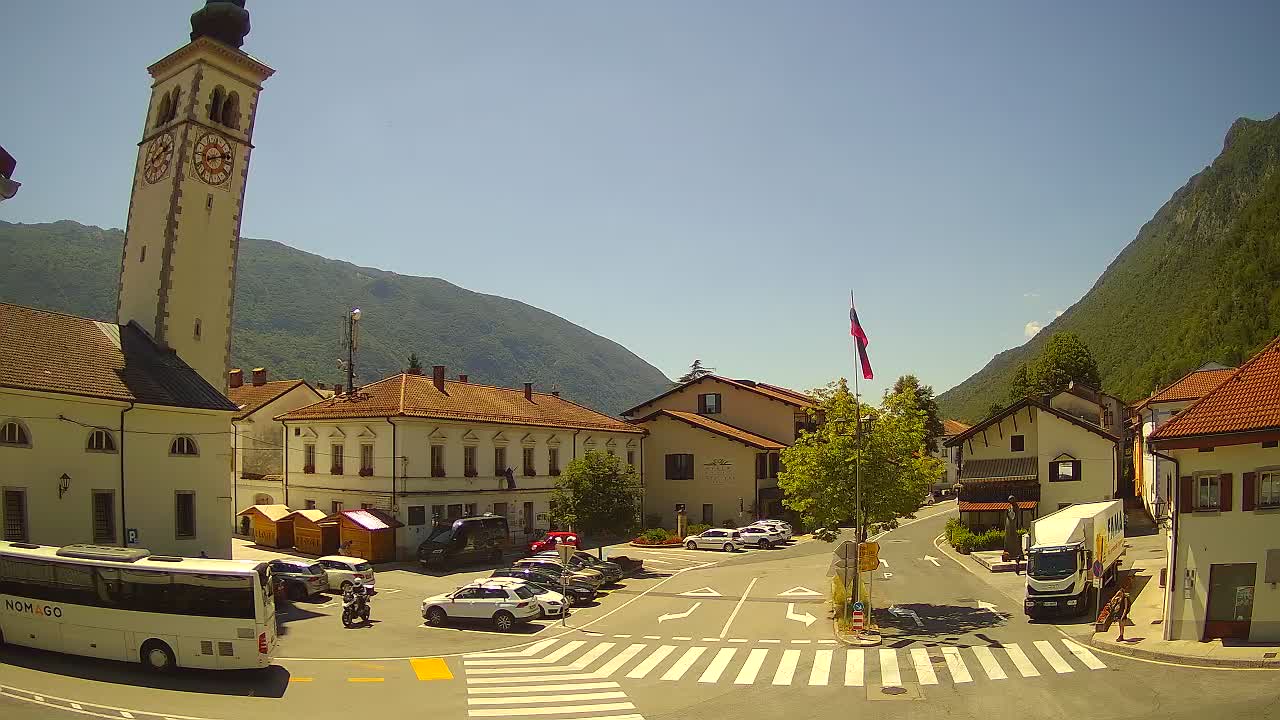 Cámara web en vivo Centro de la ciudad de Kobarid – Valle de Soča – Eslovenia